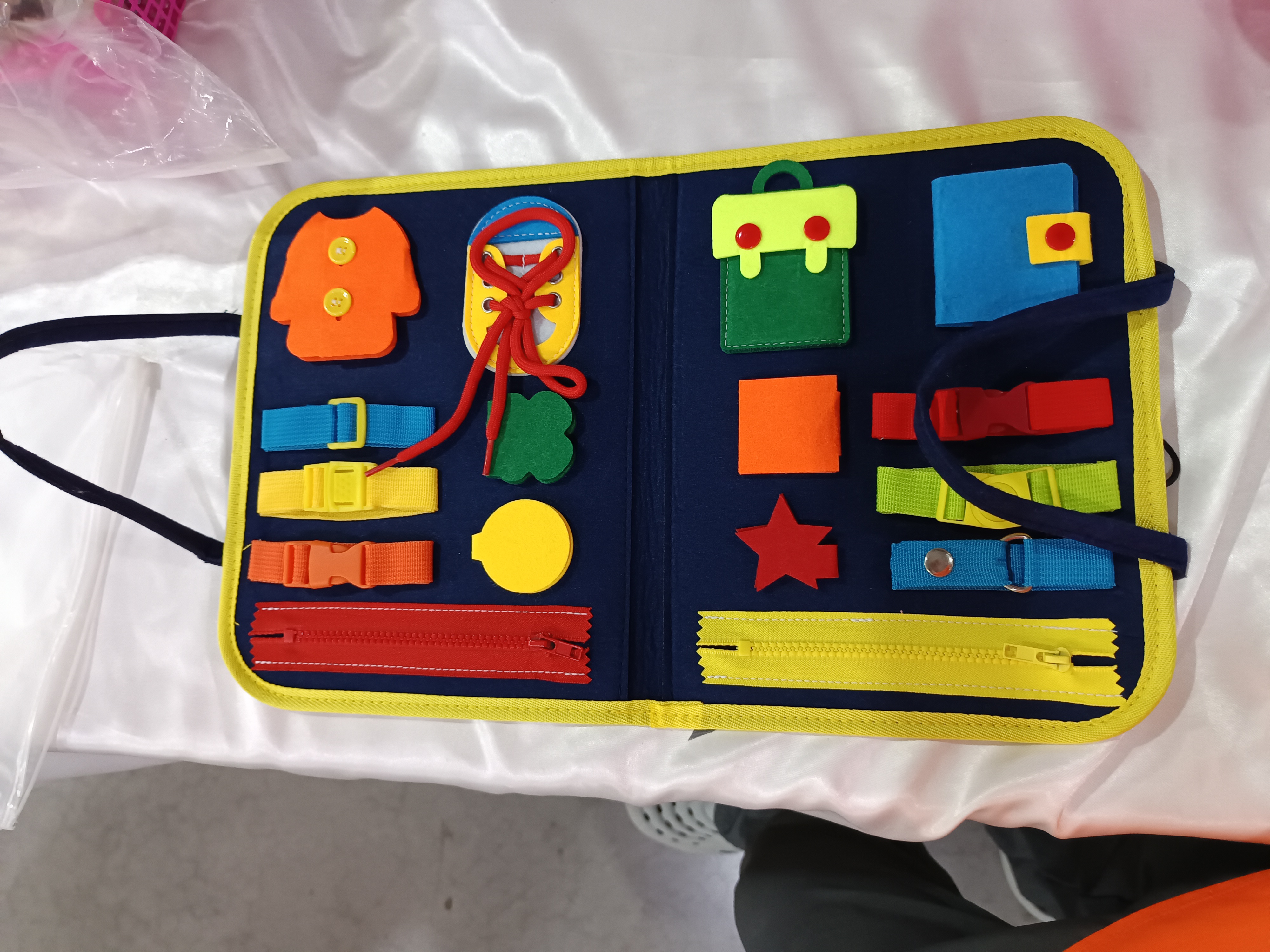 New Busy Book Children's Busy Board Dressing And Buttoning Learning Baby Early Education Preschool Sensory Learning Toy